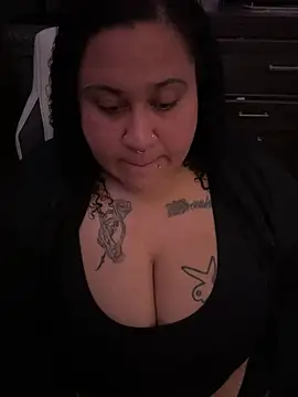 Juicyjordie online show from April 24, 2026, 4:03 am