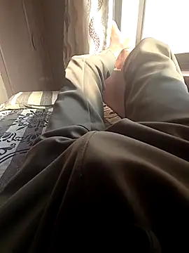 Yours1311 online show from November 10, 2025, 10:31 am