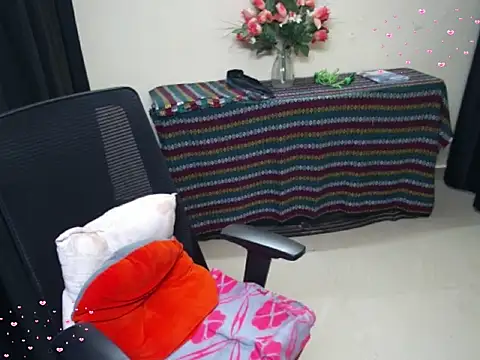 Arushisingh8888 online show from November 22, 2025, 12:59 pm