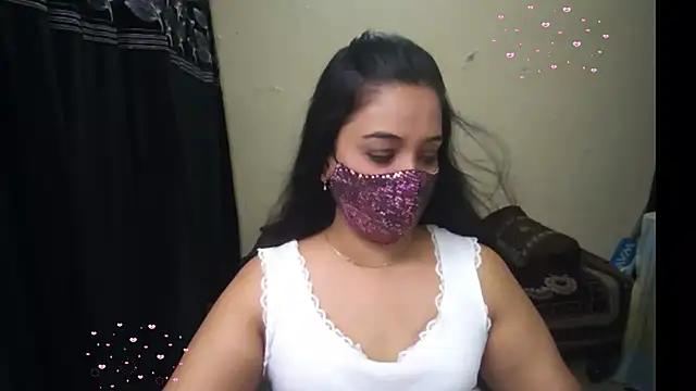 Arushisingh8888 online show from April 11, 2026, 11:14 am