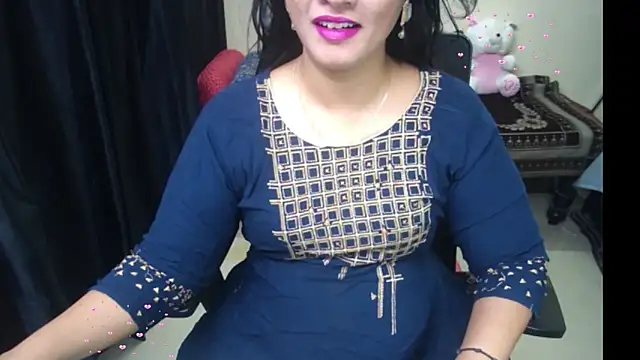 Arushisingh8888 online show from May 20, 2026, 2:03 pm
