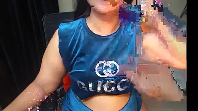 Arushisingh8888 online show from April 18, 2026, 1:24 pm