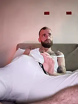 Antonio Vatooo online show from April 19, 2026, 9:06 pm