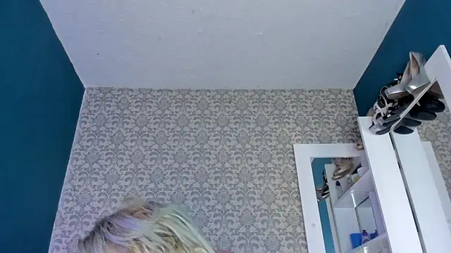 Samantha cp  online show from March 21, 2025, 6:29 pm