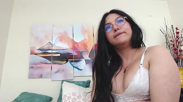 KatrinaRolan online show from March 7, 2025, 11:27 pm