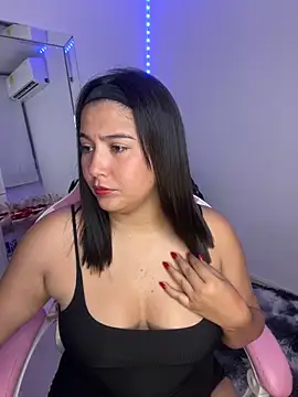 BellaNaye  online show from April 23, 2026, 11:06 pm