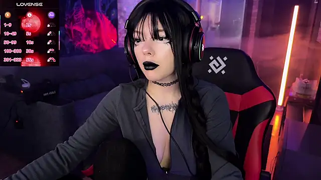 Eva-miller1 online show from November 10, 2025, 9:58 am