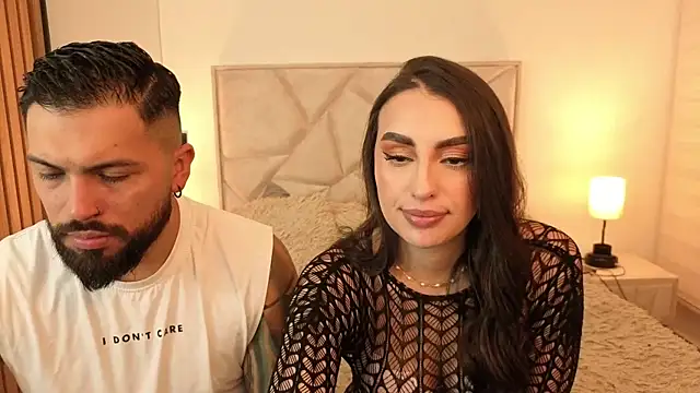 teseo and afroditha  online show from October 22, 2025, 4:01 am