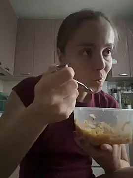 Snapshot of AlisaKissss chatting on November 11, 2025, 10:32 am AlisaKissss online show from November 11, 2025, 10:32 am