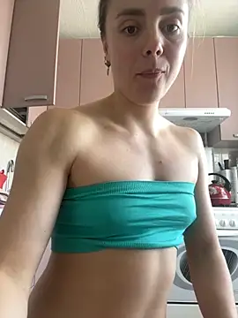 Snapshot of AlisaKissss chatting on November 5, 2025, 7:33 am AlisaKissss online show from November 5, 2025, 7:33 am