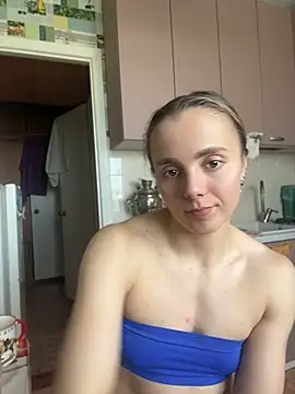 AlisaKissss online show from May 13, 2026, 7:48 am