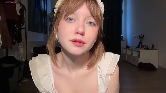 electric babe online show from November 14, 2025, 11:36 am