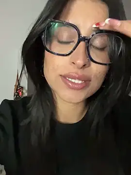 Snapshot of _elektrah chatting on June 21, 2026, 3:45 am elektrah online show from June 21, 2026, 3:45 am