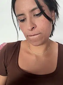 Snapshot of _elektrah chatting on February 4, 2026, 9:10 pm elektrah online show from February 4, 2026, 9:10 pm