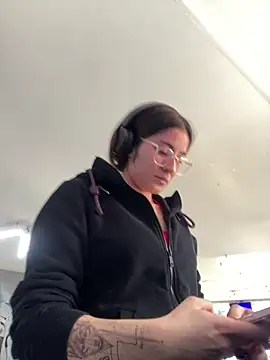 Princ3ssgabi online show from March 14, 2025, 9:21 pm