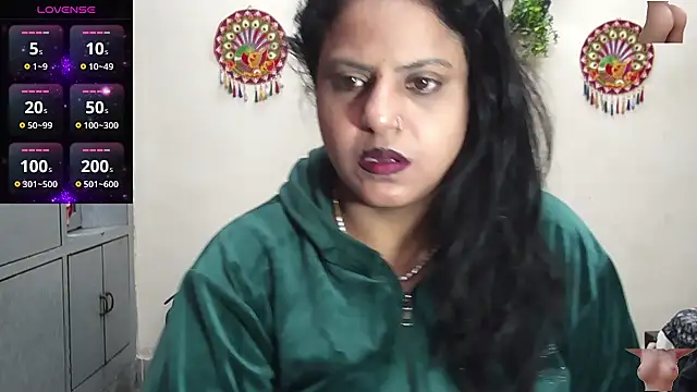 Sexy komolika online show from January 7, 2026, 3:44 am