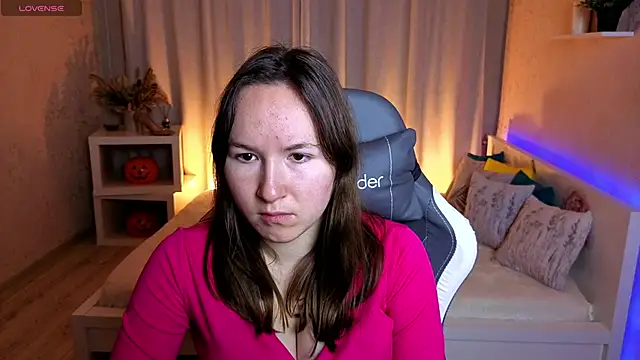 Little doll meow online show from November 6, 2025, 2:48 am