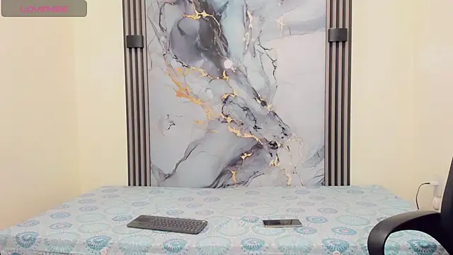 Rubi 30 online show from November 27, 2025, 2:01 am