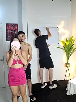 royalgirls x online show from March 5, 2026, 1:13 am