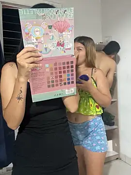 royalgirls x online show from October 9, 2025, 1:39 am