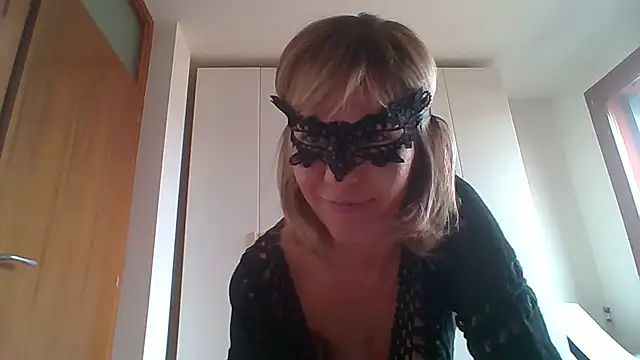marvelline741 online show from October 12, 2025, 2:18 pm