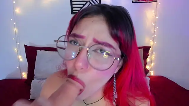 Dafne Moon online show from February 19, 2025, 1:51 am