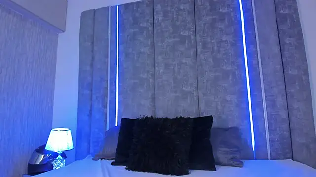 Snapshot of PaulinaDuarte chatting on March 22, 2025, 12:25 pm PaulinaDuarte online show from March 22, 2025, 12:25 pm