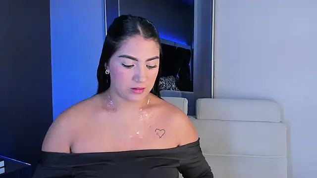 Snapshot of PaulinaDuarte chatting on September 24, 2025, 1:28 pm PaulinaDuarte online show from September 24, 2025, 1:28 pm