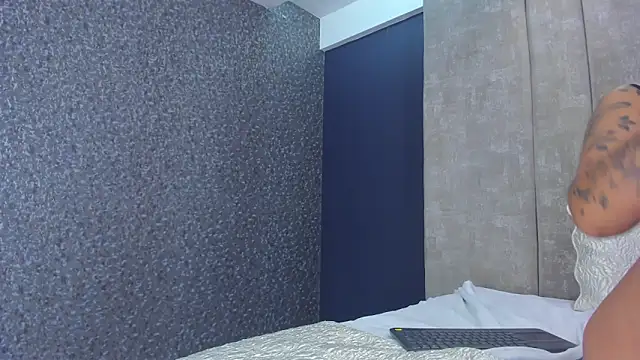 PaulinaDuarte online show from March 16, 2026, 11:29 pm