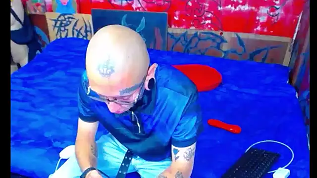 deivid estrada online show from September 12, 2025, 4:18 pm