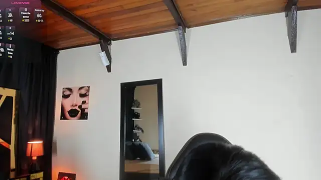 EmiliWilliams online show from November 12, 2025, 10:57 pm