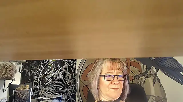 Snapshot of TittenMichelle chatting on May 1, 2026, 3:39 pm TittenMichelle online show from May 1, 2026, 3:39 pm