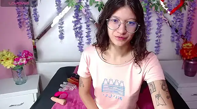 Snapshot of Perla_Skinnyy chatting on January 31, 2025, 3:20 am Perla Skinnyy online show from January 31, 2025, 3:20 am