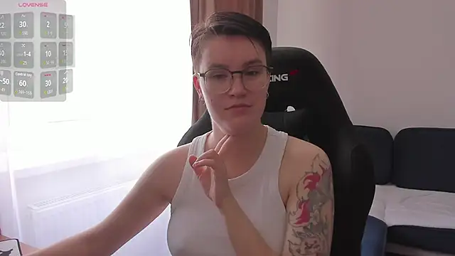 JessieFlower online show from July 4, 2026, 7:48 am