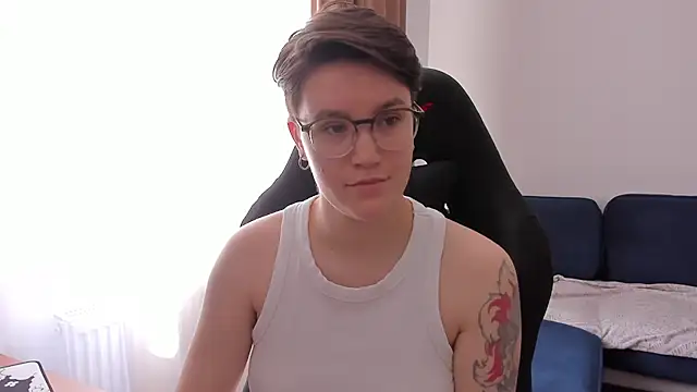 JessieFlower online show from June 13, 2026, 8:12 am