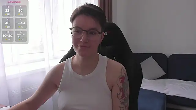 JessieFlower online show from June 27, 2026, 8:42 am