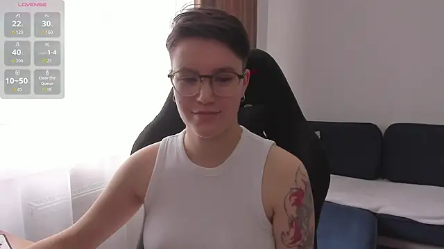 JessieFlower online show from June 18, 2026, 9:14 am