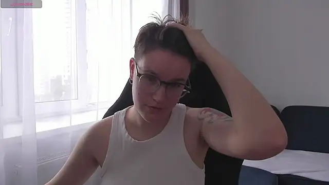 JessieFlower online show from June 24, 2026, 8:13 am