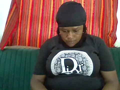 Snapshot of tight_pussy_gall chatting on February 12, 2026, 12:49 pm tight pussy gall online show from February 12, 2026, 12:49 pm