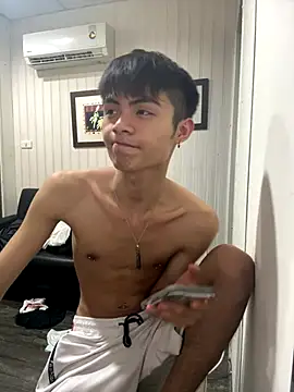 Snapshot of mumuowl chatting on October 7, 2025, 4:30 pm mumuowl online show from October 7, 2025, 4:30 pm