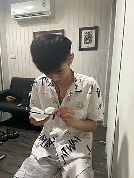 Snapshot of mumuowl chatting on September 18, 2025, 6:11 pm mumuowl online show from September 18, 2025, 6:11 pm