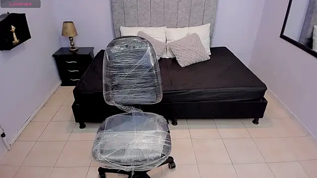 Lana stone  online show from March 11, 2025, 10:51 am