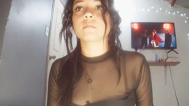 linzeysmith4 online show from February 22, 2026, 10:22 pm