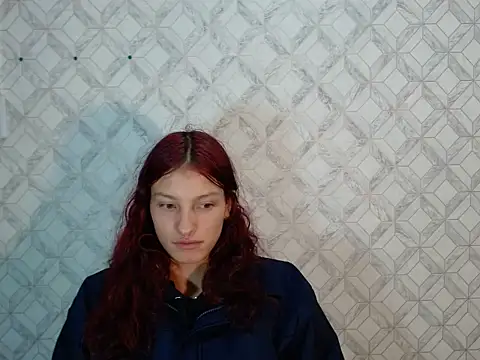 Snapshot of Emma-Wilson chatting on June 18, 2026, 4:22 am Emma-Wilson online show from June 18, 2026, 4:22 am