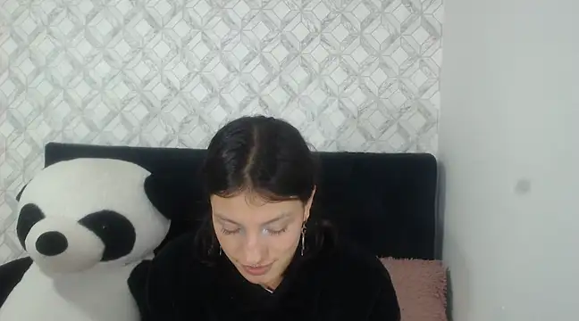 Emma-Wilson online show from February 28, 2025, 5:04 am