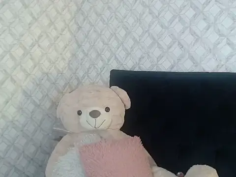 Emma-Wilson online show from October 15, 2025, 5:21 pm