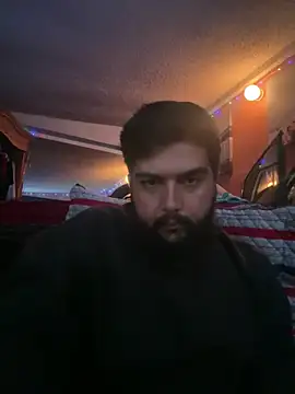 bigdickgio6923 online show from February 8, 2026, 3:21 pm