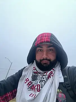 bigdickgio6923 online show from February 13, 2026, 1:00 pm