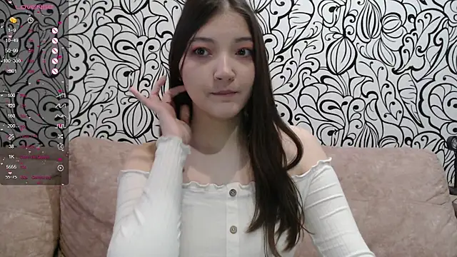 AlisaDevis online show from December 21, 2025, 11:56 am