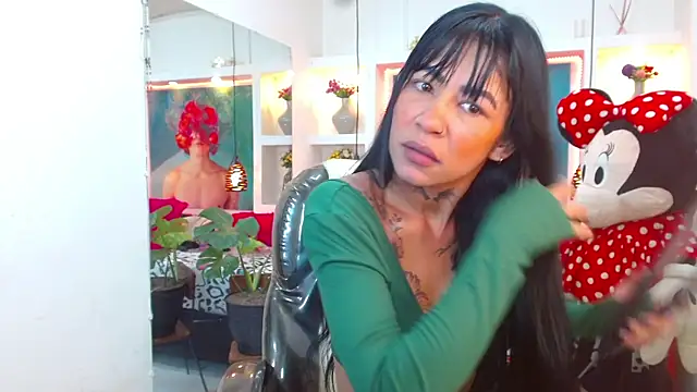 lorenapinto online show from September 11, 2025, 8:42 pm